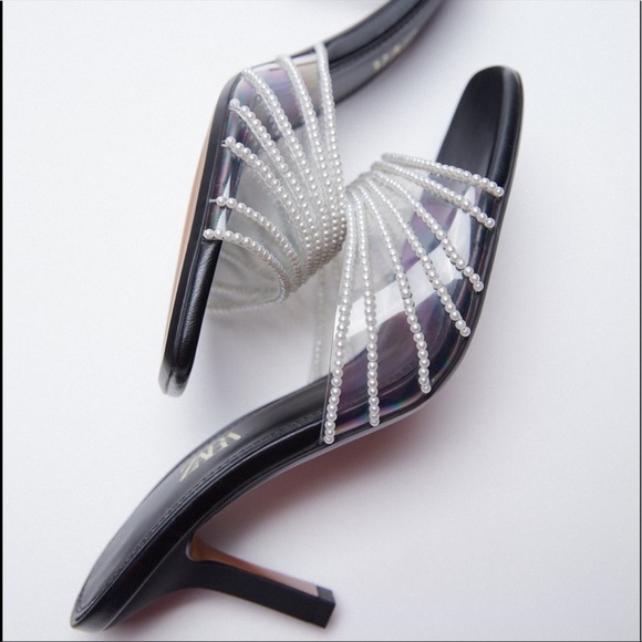 Zara PEARL TRIM KITTEN HEELED VINYL CLEAR SANDALS - Picture 4 of 4